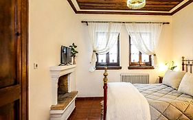 ΟΙΚΟΓΕΝΕΙΑΚΟ ΔΙΧΩΡΟ στο κέντρο της Πορταριάς